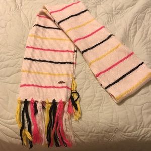 Roots scarf